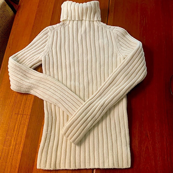 A wool Theory sweater - Picture 1 of 4
